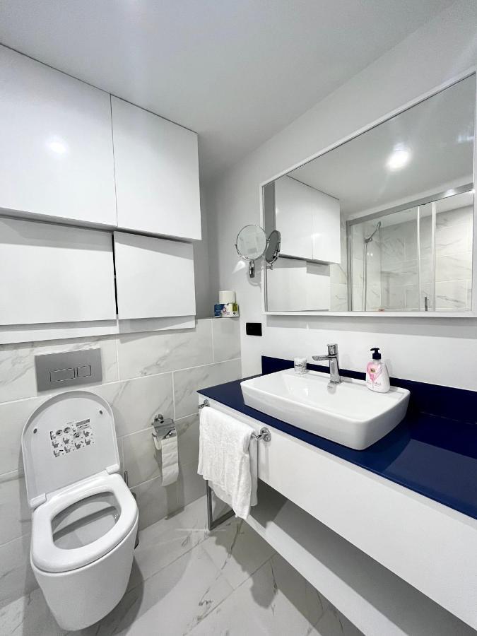 Orbi City Suite With Sea View Batumi Esterno foto