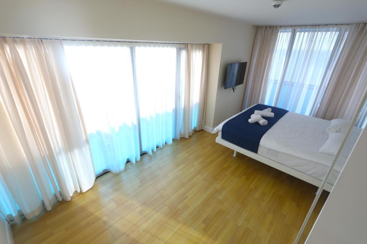 Orbi City Suite With Sea View Batumi Esterno foto