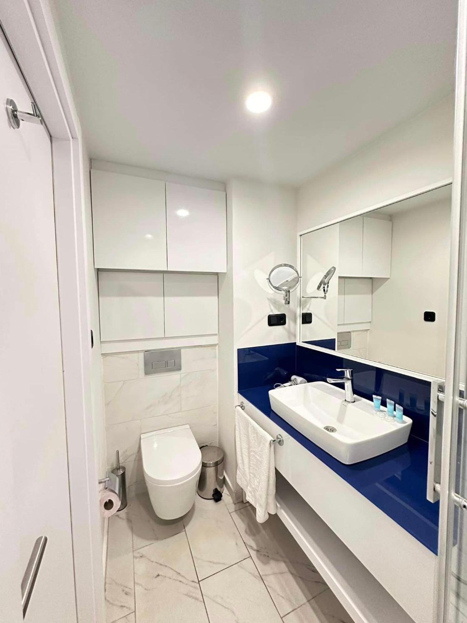 Orbi City Suite With Sea View Batumi Esterno foto