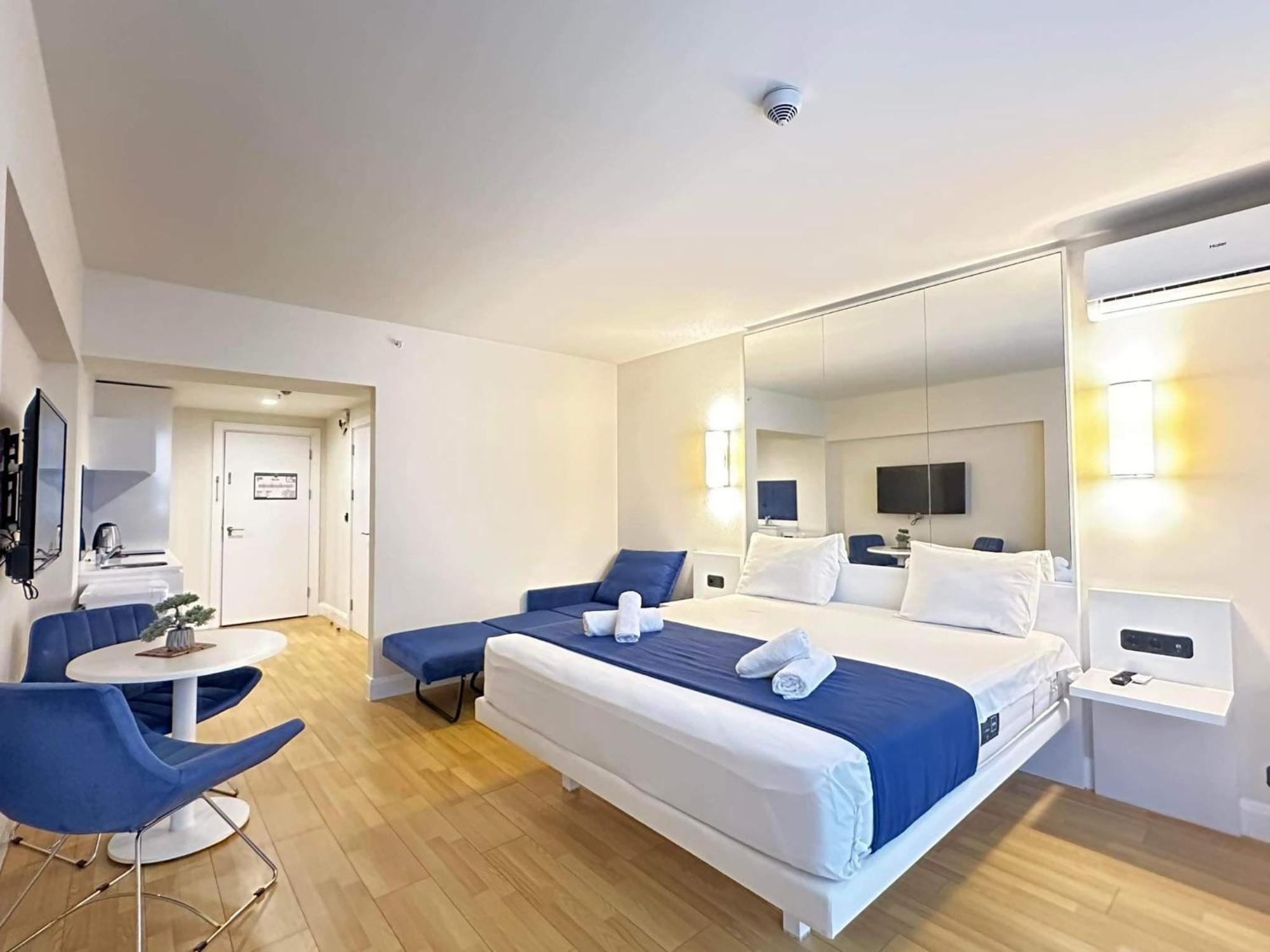 Orbi City Suite With Sea View Batumi Esterno foto
